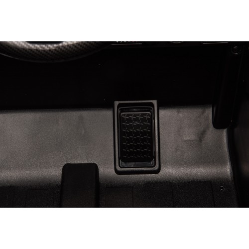 Macchina Elettrica per Bambini Nera Toyota Cruiser Auto a Batteria 12 V