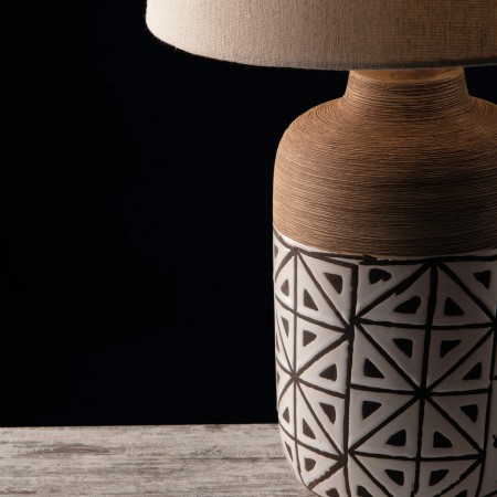 Lampada da Tavolo in Ceramica con Paralume in Tessuto Bianco Etnica
