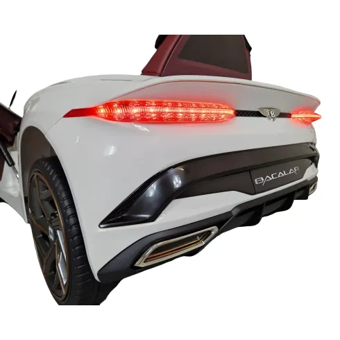 Auto Elettrica Bambini 12V Bianco Telecomando e Cinture a 3 Punti