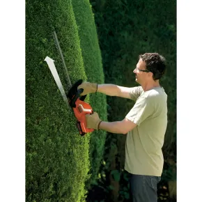 Tagliasiepi Black+Decker a Batteria 18V Ricaricabile Doppia Lama 45cm 2