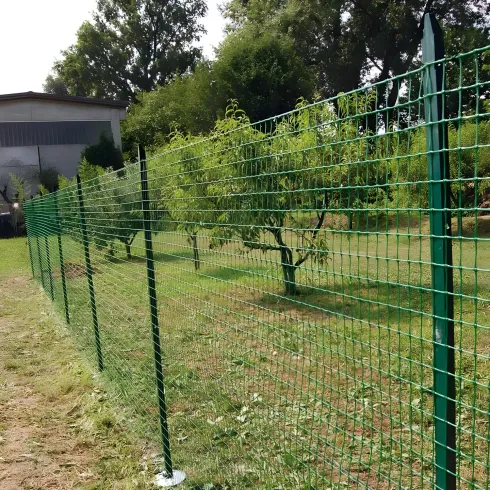 10 Paletti 225x3,5 cm in Ferro Plastificato Verde per Recinzione