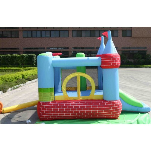 Castello Gonfiabile per Bambini Fattoria Saltarello Scivolo Vasca Palline Motore
