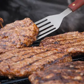 Set Utensili Barbecue 18 Pezzi in Acciaio Cromato con Manico in Legno 2
