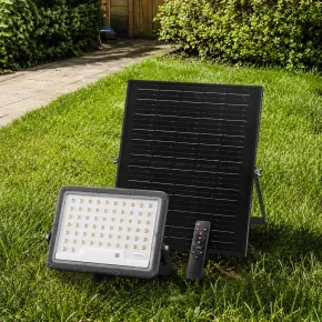 Proiettore Solare 62 LED 8W con Sensore Crepuscolare Telecomando 2