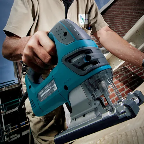 Seghetto Alternativo Makita 580W Inclinabile Taglio 135 mm Valigetta
