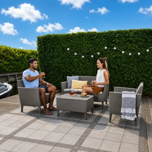 Salottino da Giardino 4 Posti Rattan Cappuccino con Cuscini e Tavolo