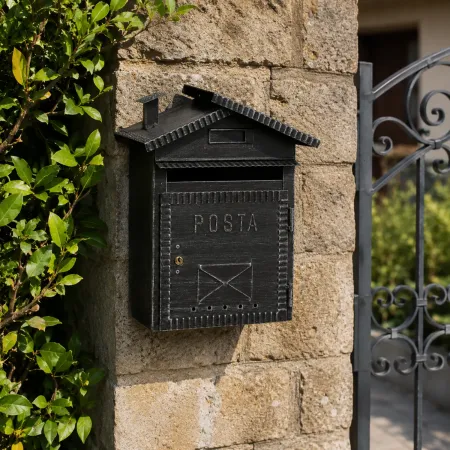 Cassetta Postale in Ferro Battuto Nero da Esterno Modello Casetta