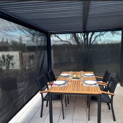 Pergola Bioclimatica in Alluminio 360x300 cm con 2 Teli Laterali Grigi