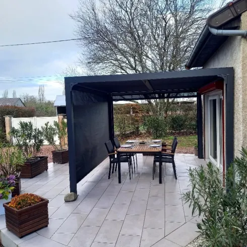Pergola Bioclimatica in Alluminio 360x300 cm con 2 Teli Laterali Grigi