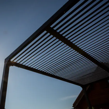 Pergola Bioclimatica in Alluminio 360x300 cm con 2 Teli Laterali Grigi