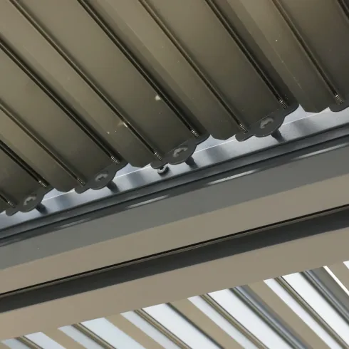 Pergola Bioclimatica con 4 Pannelli Frangivista 360x300 cm Alluminio