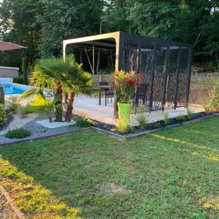 Pergola Bioclimatica da Giardino 360x300 cm con 5 Pannelli Frangivista