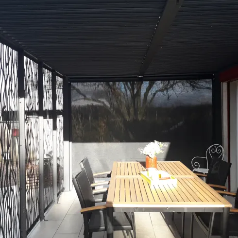 Pergola Bioclimatica in Alluminio 360x300 cm con Tenda e 5 Pannelli