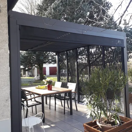 Pergola Bioclimatica in Alluminio 360x300 cm con Tenda e 5 Pannelli