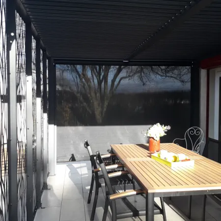 Pergola Bioclimatica in Alluminio 360x300 cm con Tenda e 5 Pannelli