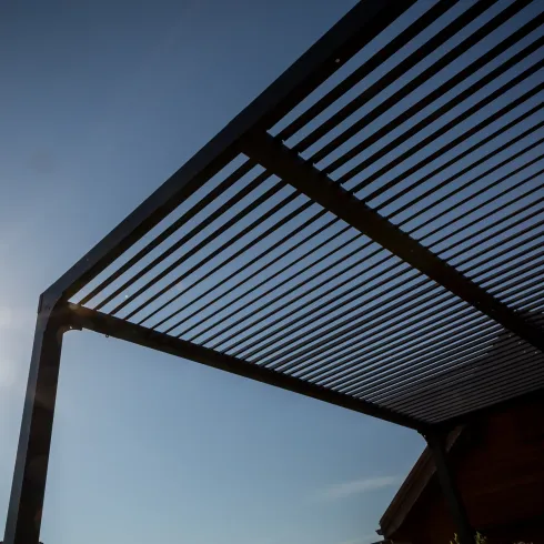 Pergola Bioclimatica in Alluminio 360x300 cm con Tenda e 5 Pannelli