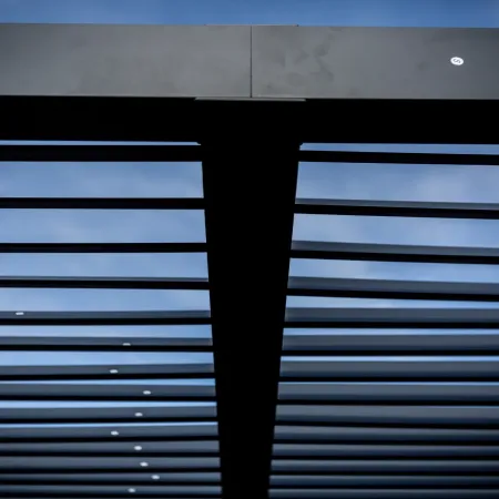 Pergola Bioclimatica 360x300 in Alluminio con Lamelle Effetto Legno