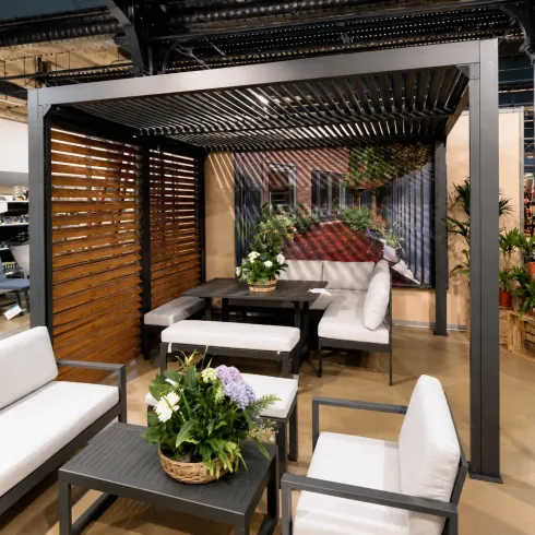 Pergola Bioclimatica in Alluminio con Lamelle Effetto Legno 360x300
