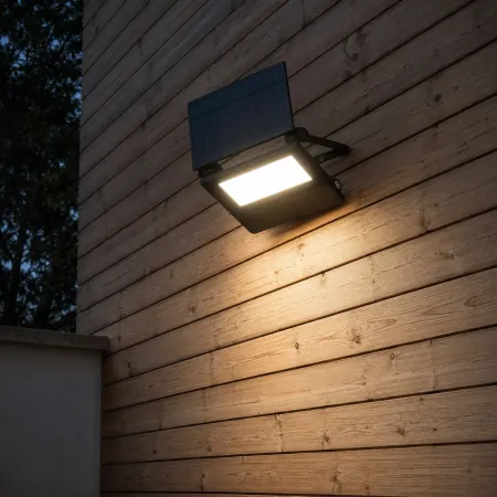 Luce da Esterno Solare LED 15W con Sensore di Movimento Ricaricabile