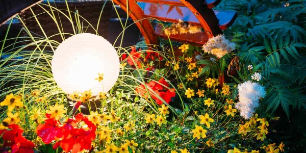 Quale illuminazione da giardino scegliere per creare la giusta atmosfera alle tue serate estive
