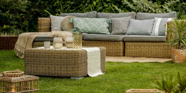 Set da giardino in rattan: tutti i vantaggi che offre questo materiale