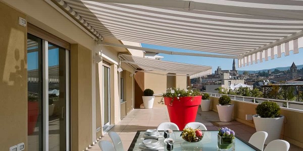 Tende da balcone: guida all'acquisto