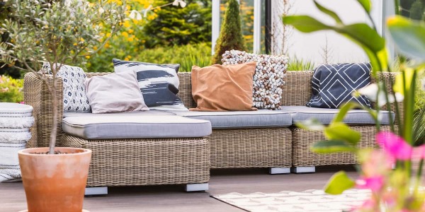 Come realizzare un angolo relax in giardino