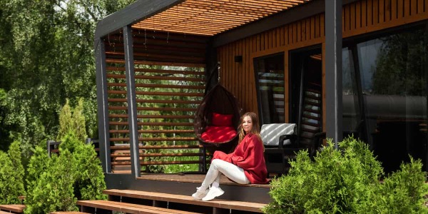 Come vivere il giardino tutto l’anno con una pergola bioclimatica