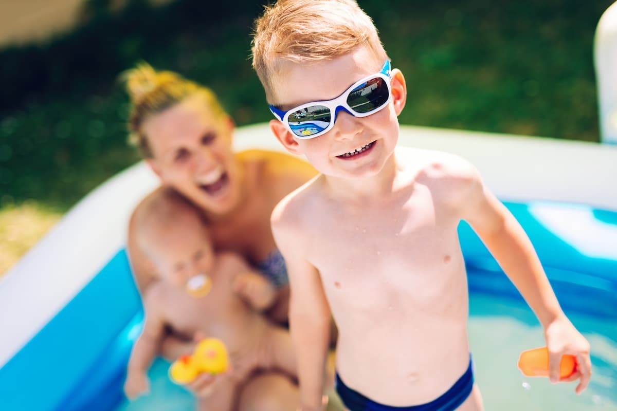 Piscine per bambini: come far divertire i bambini nel giardino di casa