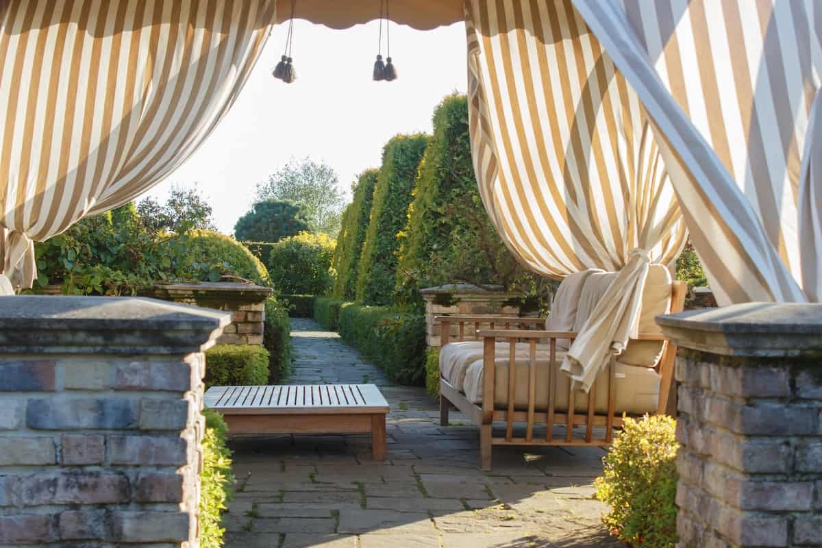 Tutti i vantaggi di un gazebo pieghevole nel proprio giardino