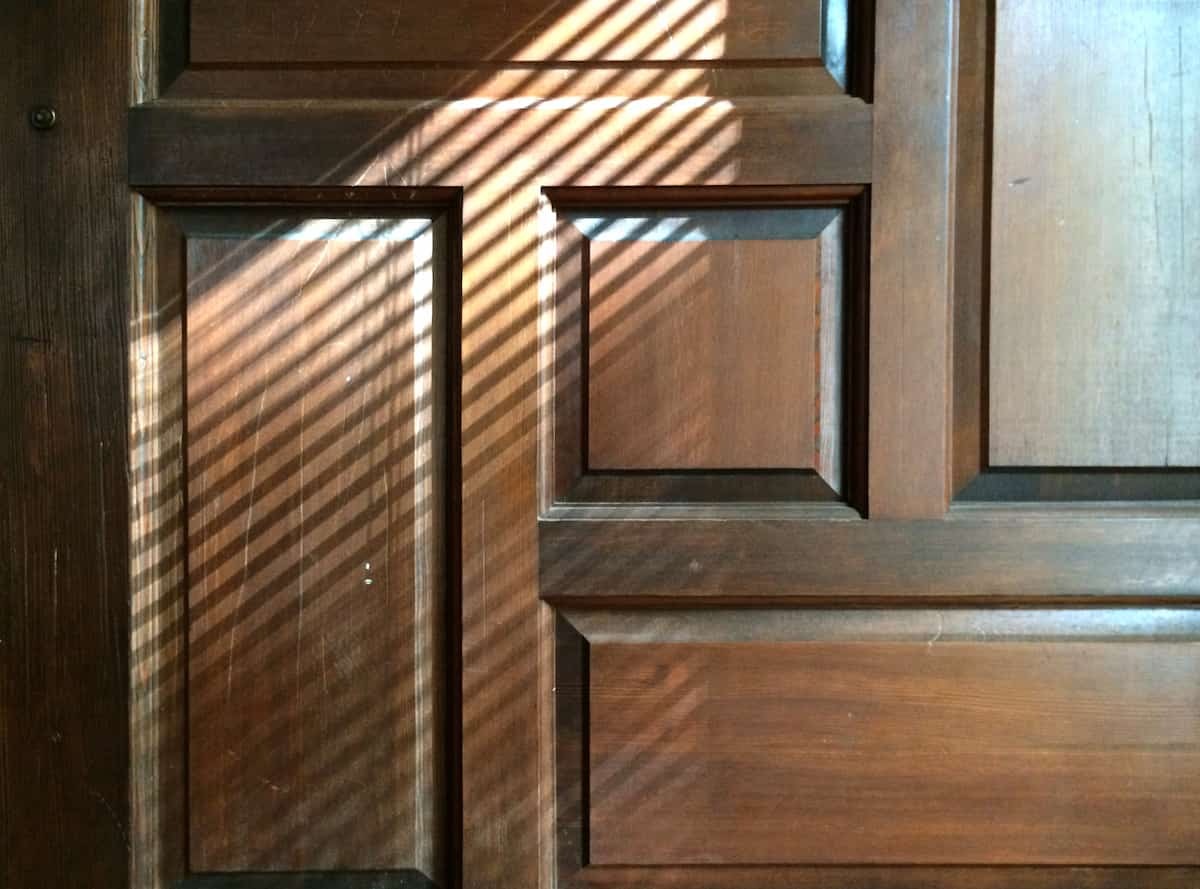 Pannello esterno per porta blindata: PVC o vetroresina?